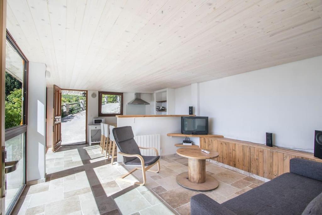 Bas De Villa Au Milieu Des Oliviers. Chateauneuf-Villevieille Esterno foto